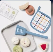 Pillowfort Baking Kitchen Play Set Cookies From Around The World, 11 Piece