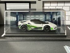 Hot Wheels Ferrari SF90 Stradale personalizzata con custodia