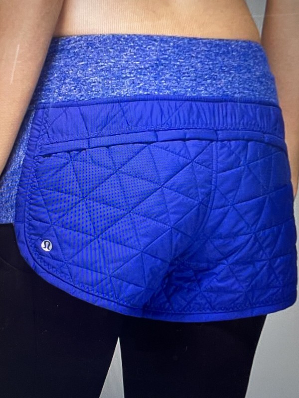 Lululemon Hot Cheeks II Shorts Pigment Blue Zip Pocket Quilted Down Sz 4