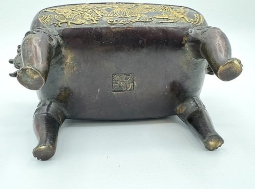 Chinese bronze censer with gilt on dragons. Xuande mark. Many Dragons. - Picture 6 of 6