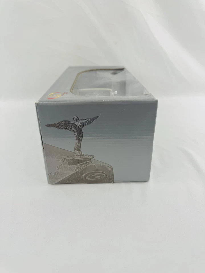 1931 FORD MODEL A DELIVERY PANEL TUDOR TRUCK  1:18 SIGNATURE MODELS - Image 2 of 4