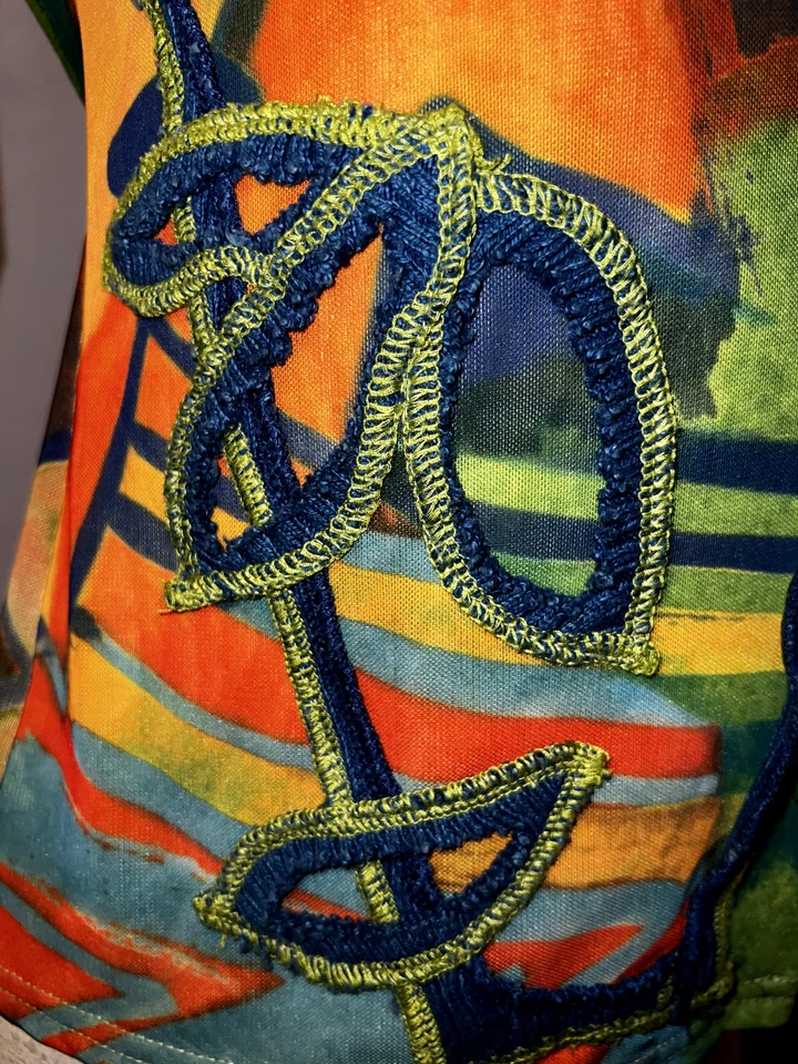 Camisa ANGEL II Top Talla S Malla Colorida Adornada Manga 3/4 Arte Para Usar Cremallera Foto 4 de 4