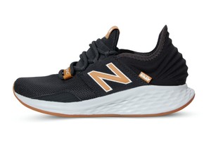 new balance men's roav v1