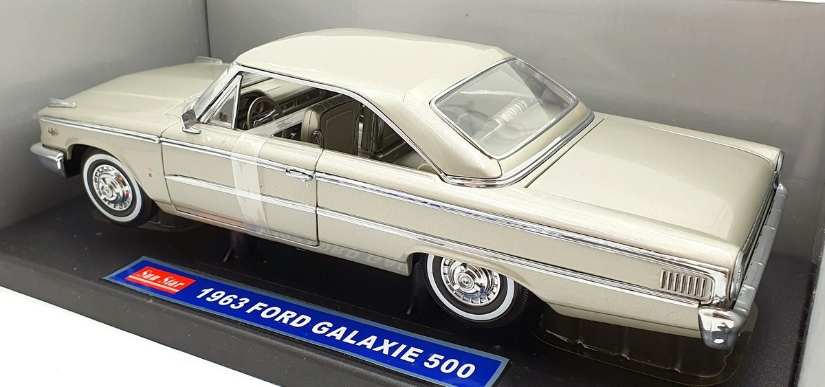 ミニカー 1963 Ford Galaxie 500 SunStar 1:18 1/18 Sunstar 1963 Ford Galaxie 500/XL #45 British Saloon Car