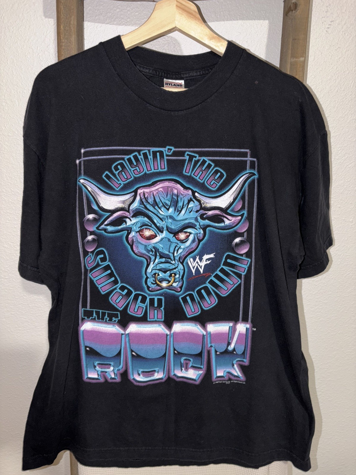 Vintage 1998 WWF WWE Wrestling The Rock “Layin The SmackDown” T-Shirt Size XL