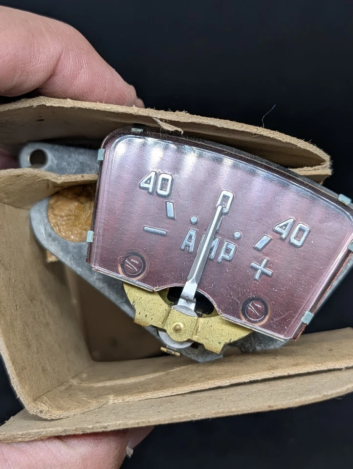 NUEVO DE LOTE 1950 CHRYSLER 6 CILINDROS ROYAL WINDSOR AMPERÍMETRO CARGA BATERÍA TABLERO CALIBRE 1339806 Foto 3 de 4