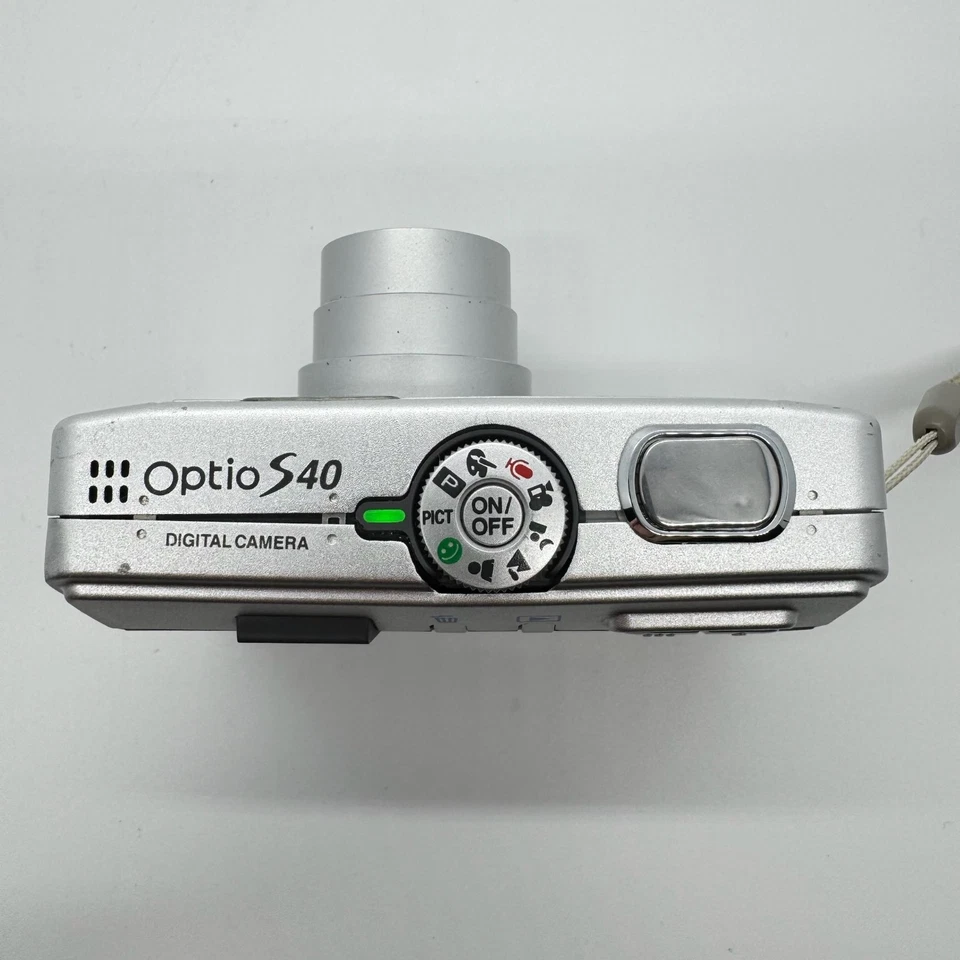 Pentax Optio S40 Ultra Compact Digital Camera 4.0 MP CCD w/ 512MB SD Card - Image 2 of 4