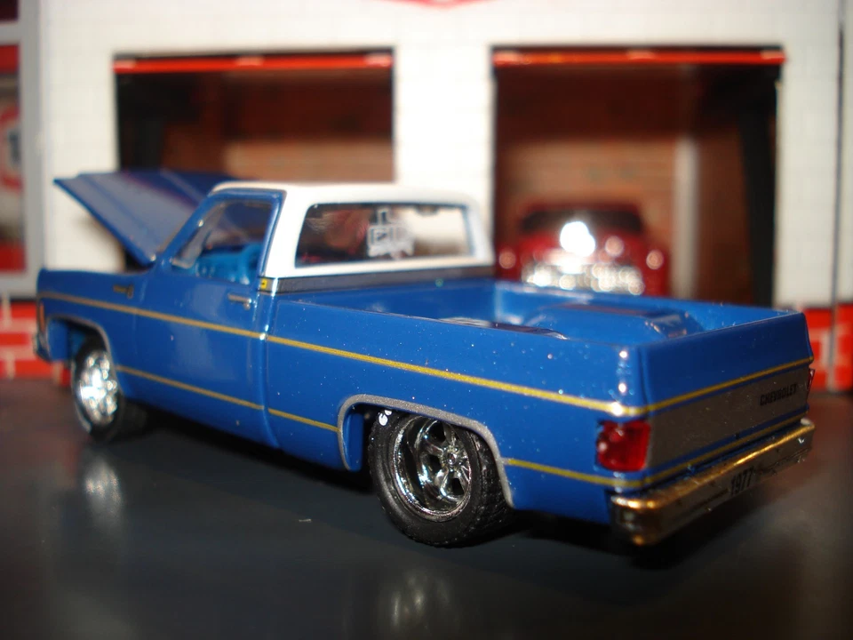 1979 CHEVROLET SILVERADO 10 "CAROLINA SQUAT" CUSTOM EDITION SQUARE BODY 1/64 M2 - Image 4 of 4