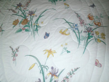 Classic Floral Quilted Twin Bedspread Comforter Multicolor 70" x 86"