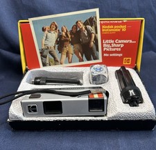 VINTAGE Kodak Instamatic 10 Camera in Orginial Box