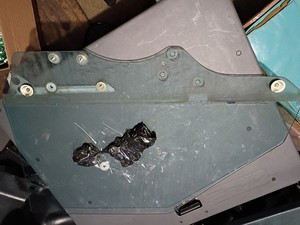 85-89 TOYOTA MR2 AW15 FRONT RIGHT PASSENGER DOOR WINDOW GLASS OEM