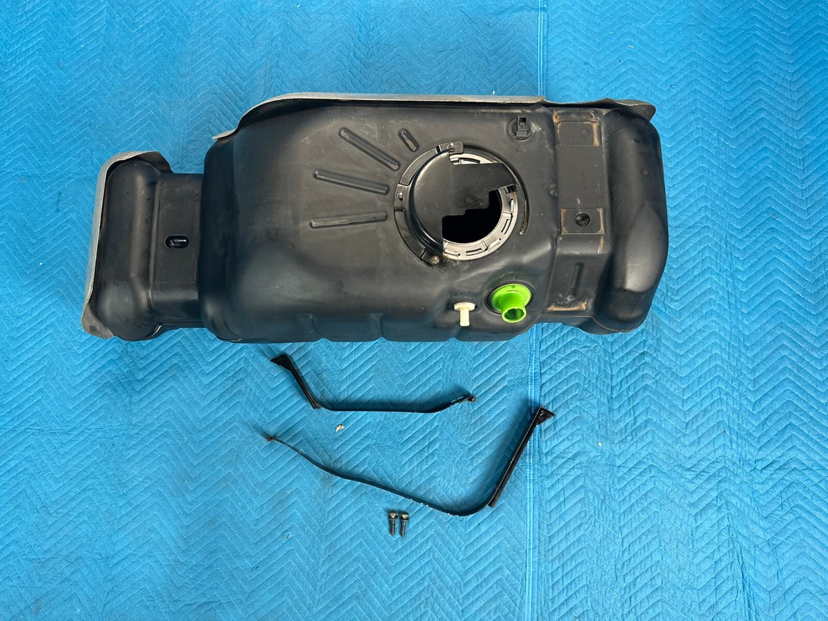 Nissan Titan XD 5.0L Diesel Fuel Tank w/ Protectors & Straps 72k