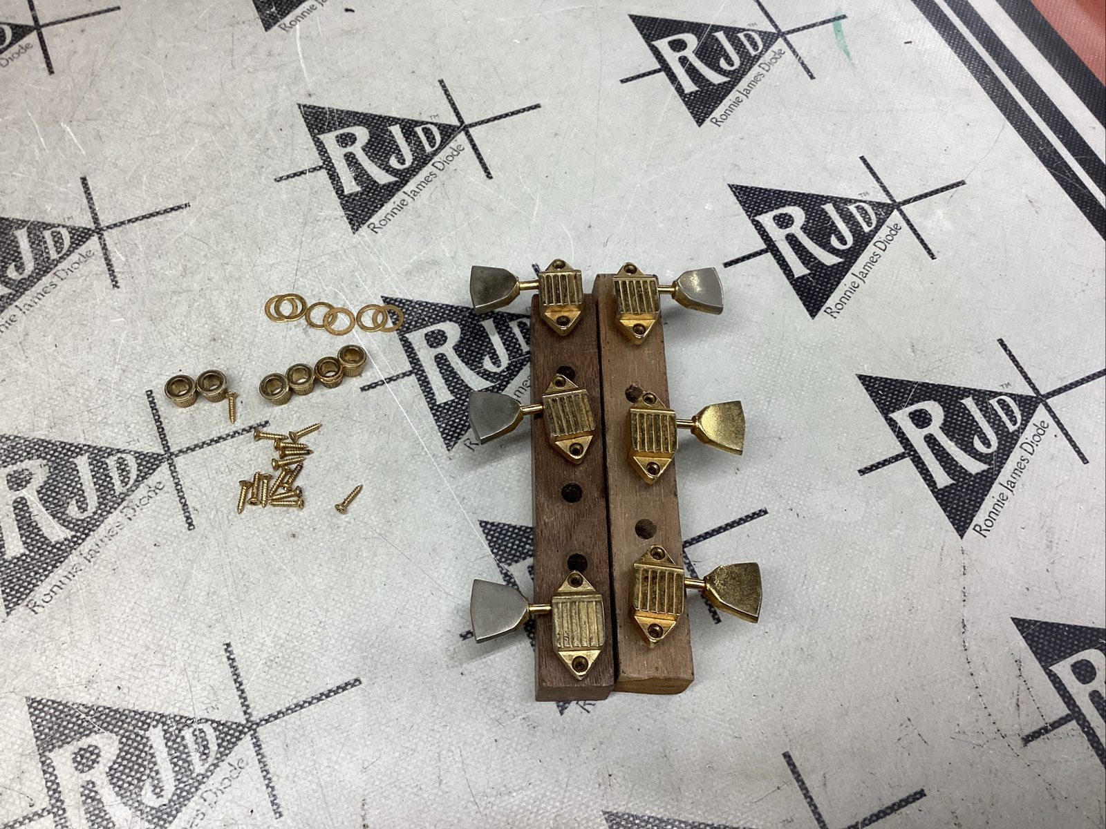 60’s Gibson Waffle Back Gold Guitar Tuner Tuning Head Peg Set eBay