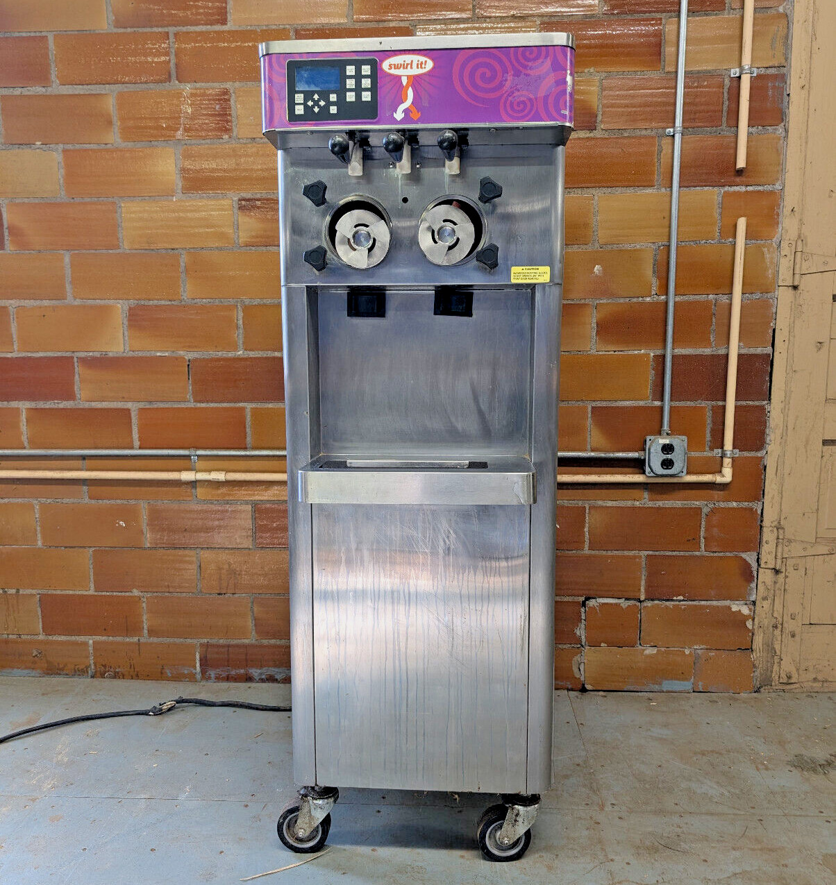 Stoelting F231-38I2P-AD1 Gravity Fed 2 Hopper/Twist Soft Serve/Yogurt Freezer