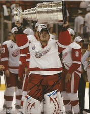 Detroit Red Wings Jimmy Howard Cup Signed Autographed 8x10 Photo COA #2