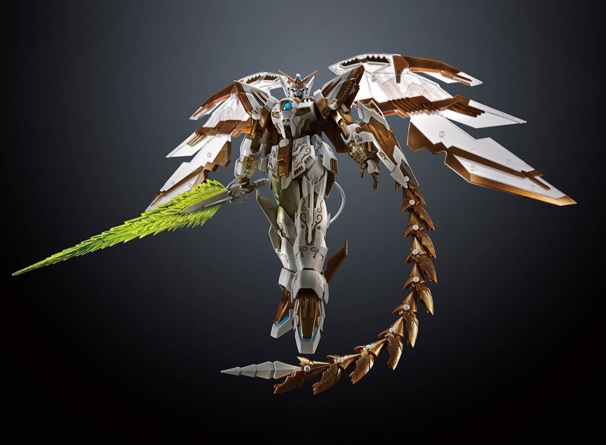 MG 1/100 Gundam Epyon EW /CLEAR WHITE & Wing Gundam Zero MG 1/100 Gundam Epyon EW /CLEAR WHITE & Wing Gundam Zero