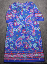 Vintage Granada House Coat Womens L Blue Paisley Zip Front Elegant Classic USA