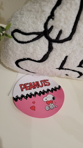 ๐ Peanuts Snoopy Heart Eyes Plush Throw Pillow - Holiday limited Valentine Gift - Picture 5 of 6