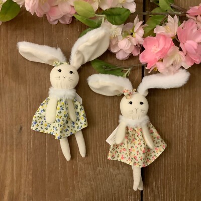 2 x Hängehase Osterdeko Ditsy Kleid Country Trachtenstoff