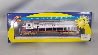 Athearn HO scale EMD SD-45T-2 Cotton Belt bicentennial FREE SHIPPING