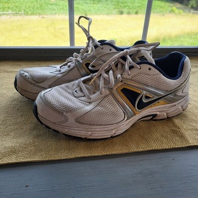 Nike T-Lite XI Size 10.5 Running Shoes 443865-102