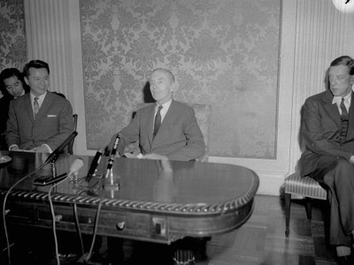British Foreign Minister Alec Douglas Home speaks at a press confe- Old Photo
