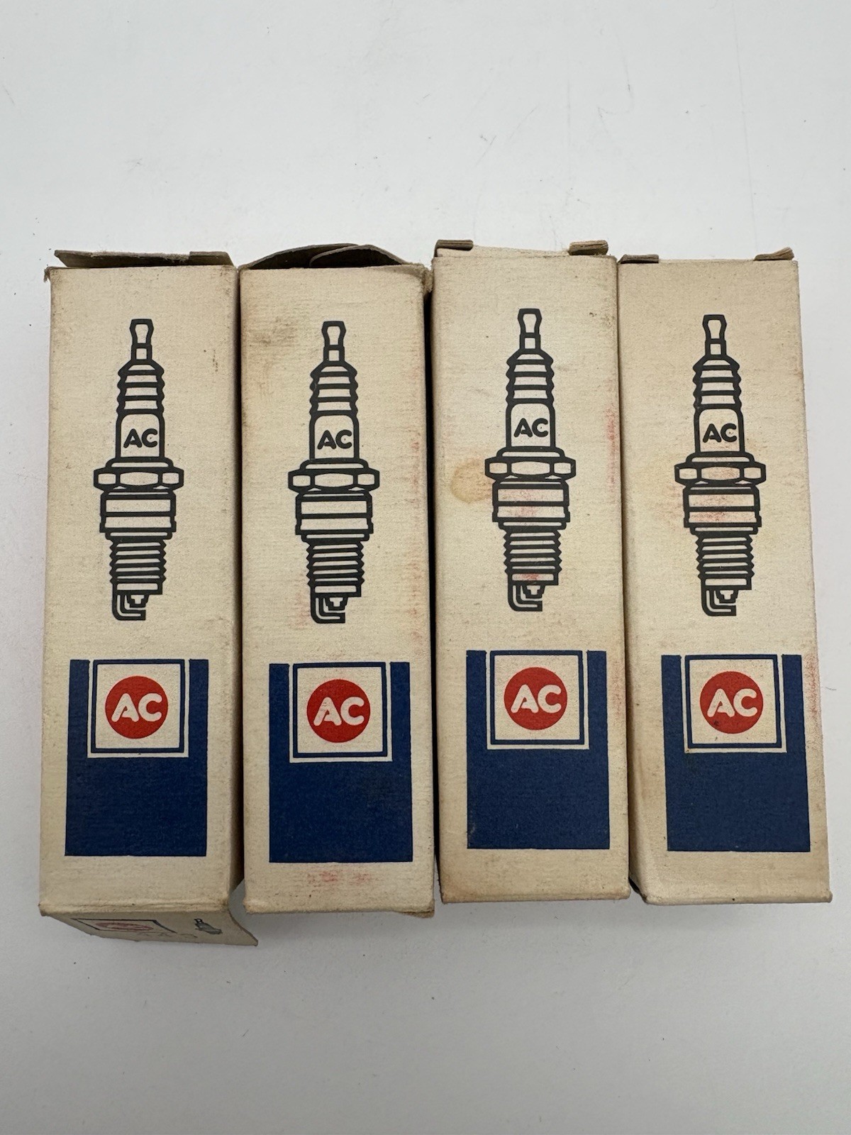 AC Delco Spark Plugs 44S, Set of 4, Chevelle, Camaro, GTO, Olds Cutlass V8 NOS