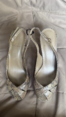 Women s Stuart Weitzman Beige Snakeskin Leather Peep Toe Slingback Heels Size 6M