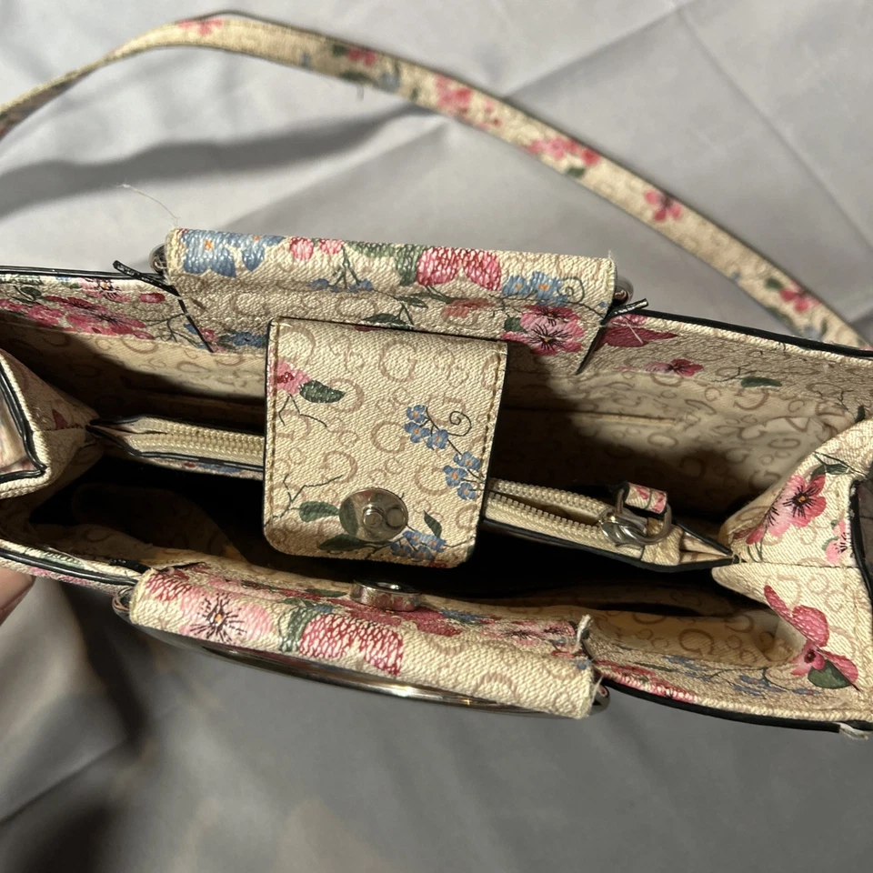 Bandolera Guess Floral Con Asas Cruze Foto 4 de 4