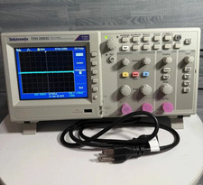 Tektronix TDS 2002C 70MHz 1GS/s Digital Storage Oscilloscope