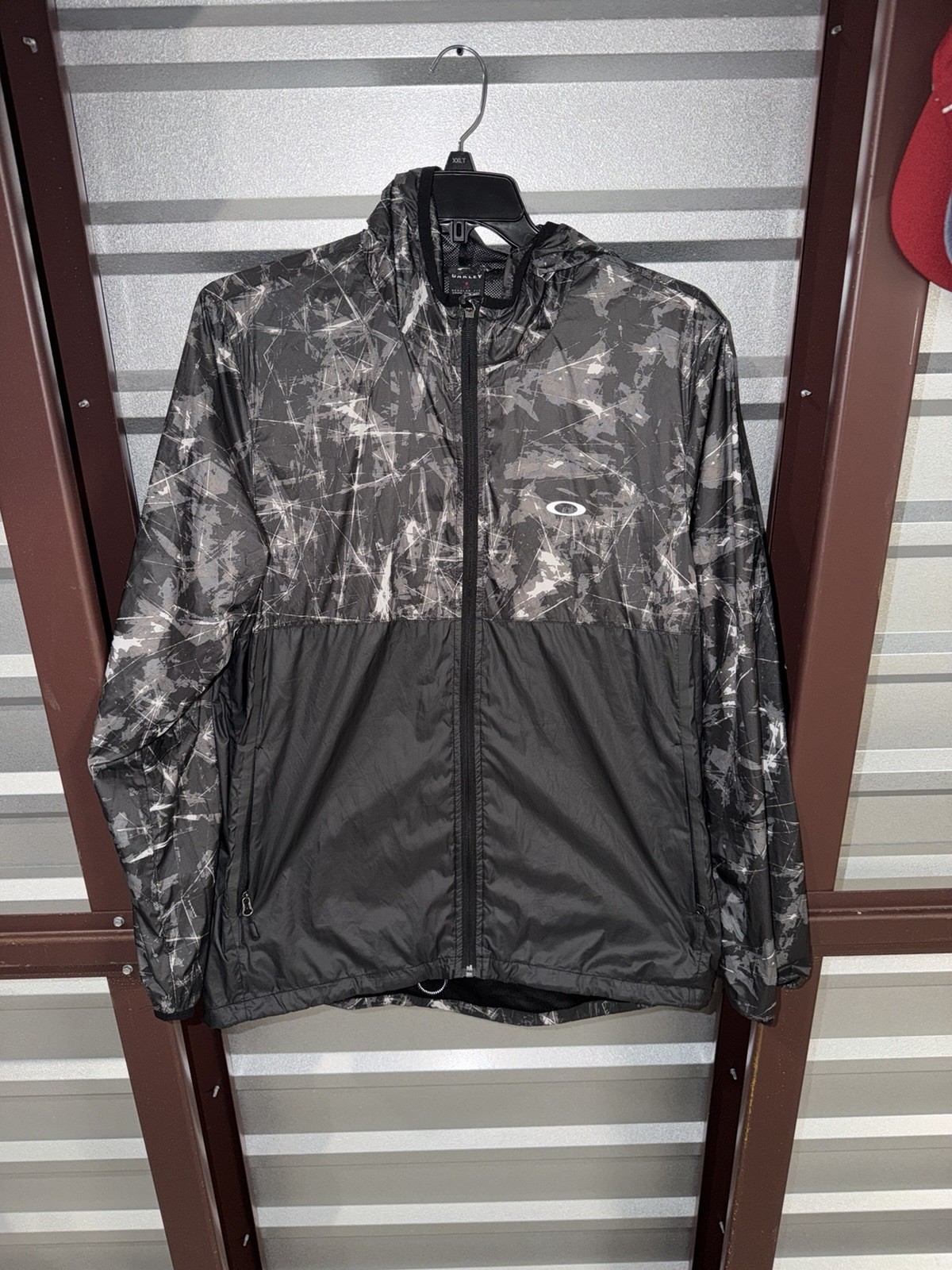 Oakley Software Full Zip Jacket Black Abstract Pr… - image 1