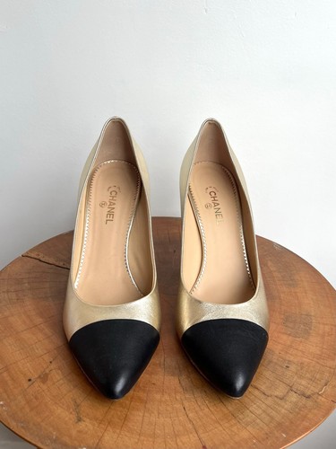 CHANEL Metallic Gold Schwarz Cap Toe Leder Spitz zulaufend Absatz Pumps 39,5/38,5/8,5 - Bild 3 von 7
