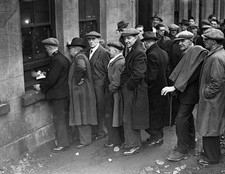 Welsh miners on strike drew their last full week's pay at Nine Mil- Old Photo