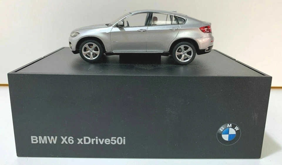 10059 Schuco 1/43 Cod. 27212 - BMW X6 xDrive50i - Immagine 2 di 4