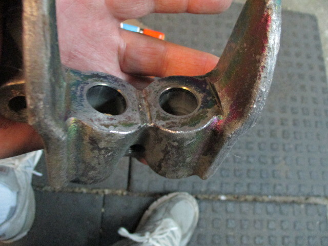 Rolls Royce Silver Spirit Spur Dawn FRONT suspension Bracket UR22863 