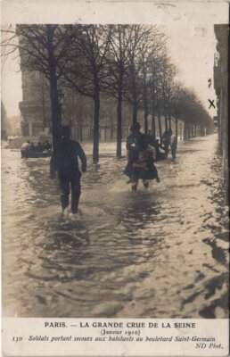 CPA Inondations 1910 PARIS Boulevard St-Germain (997040)