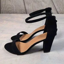 Top Moda Hannah 1 Black Suede Ankle Strap Heels Size 9