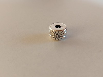 Pandora Moments Funkelnder Sonnenstrahl Clip Sterlingsilber (798614C01)