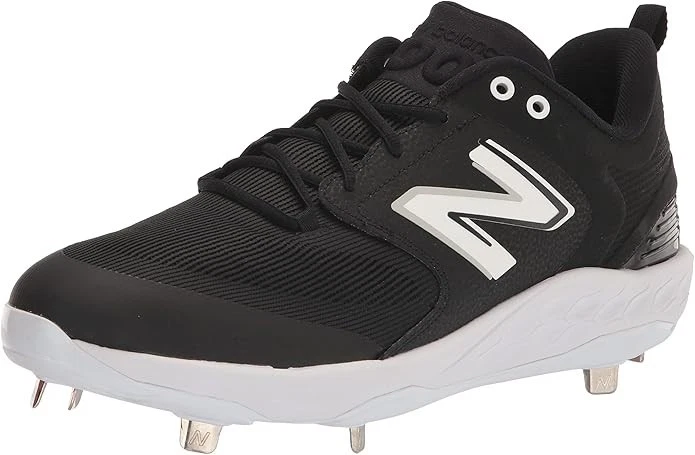 New Balance White 15 US Baseball & Softball Shoes & Cleats  display picture 2
