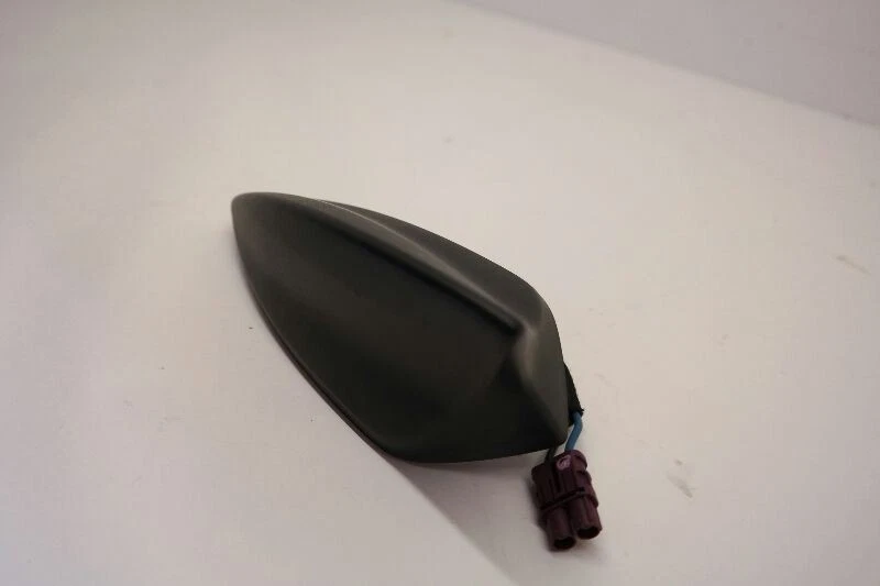 Chevrolet Malibu 2015-2016 antena montada en el techo  Foto 2 de 4