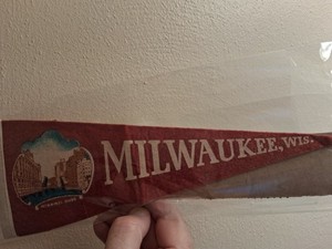 1930's Milwaukee Wisconsin Pennant 12 By 4 1/2 inch Long MILWAUKEE RIVER GRAPHIC