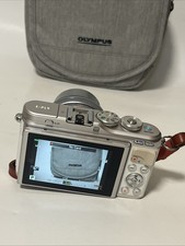 OLYMPUS PEN E-PL9 Mirrorless Digital Camera Body White W/Zoom Lens, Charger  Ba