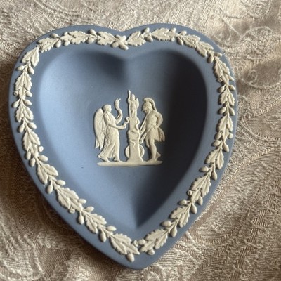Gebrauchte blaue Wedgewood kleine Schale. Gestempelt mit Herstellermarke.