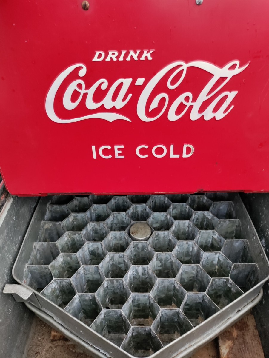 1940’s USA コカコーラ Vintage Coca Cola Sign: Original 1940's Die Cut Porcelain 6 Pack