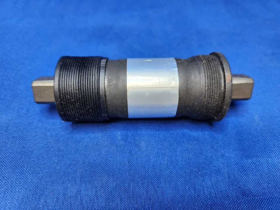 NOS Shimano BB-UN40 BOTTOM BRACKET English 73 x 113mm - Image 2 of 4