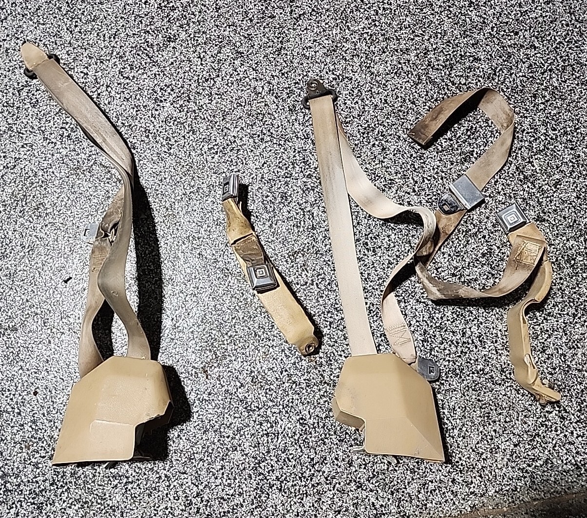 19811987 Chevy GMC Silverado Squarebody C/K1030 Front Seat Belts Belt