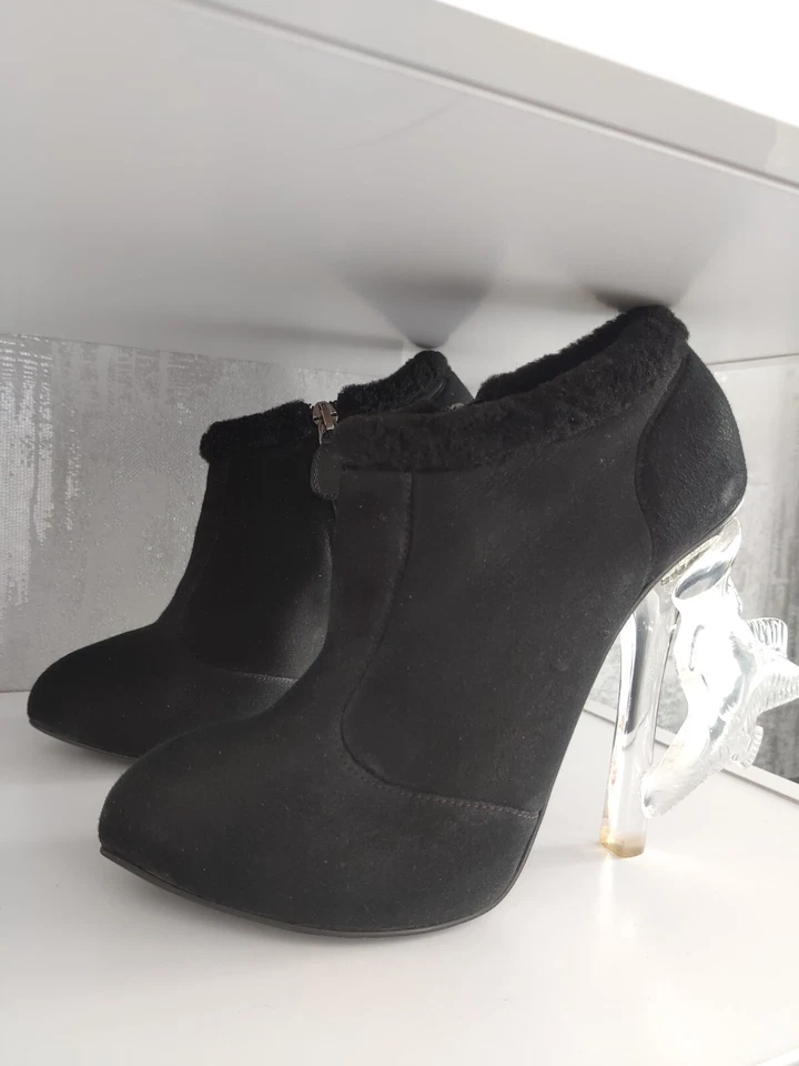 Nina Ricci Sheepskin Fur Ankle Bootie Heels Short Boots Black Suede Shoes 35.5 - Image 2 of 4