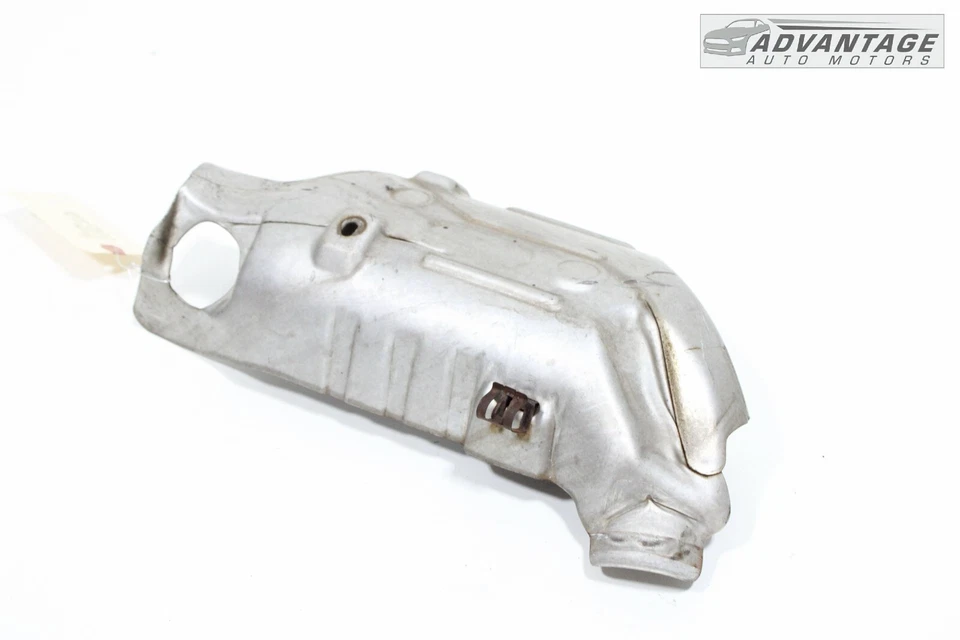 Lincoln MKC 2017-2019 tracción delantera 2,0 L colector de escape tubo de bajada cubierta protector térmico OEM Foto 2 de 4