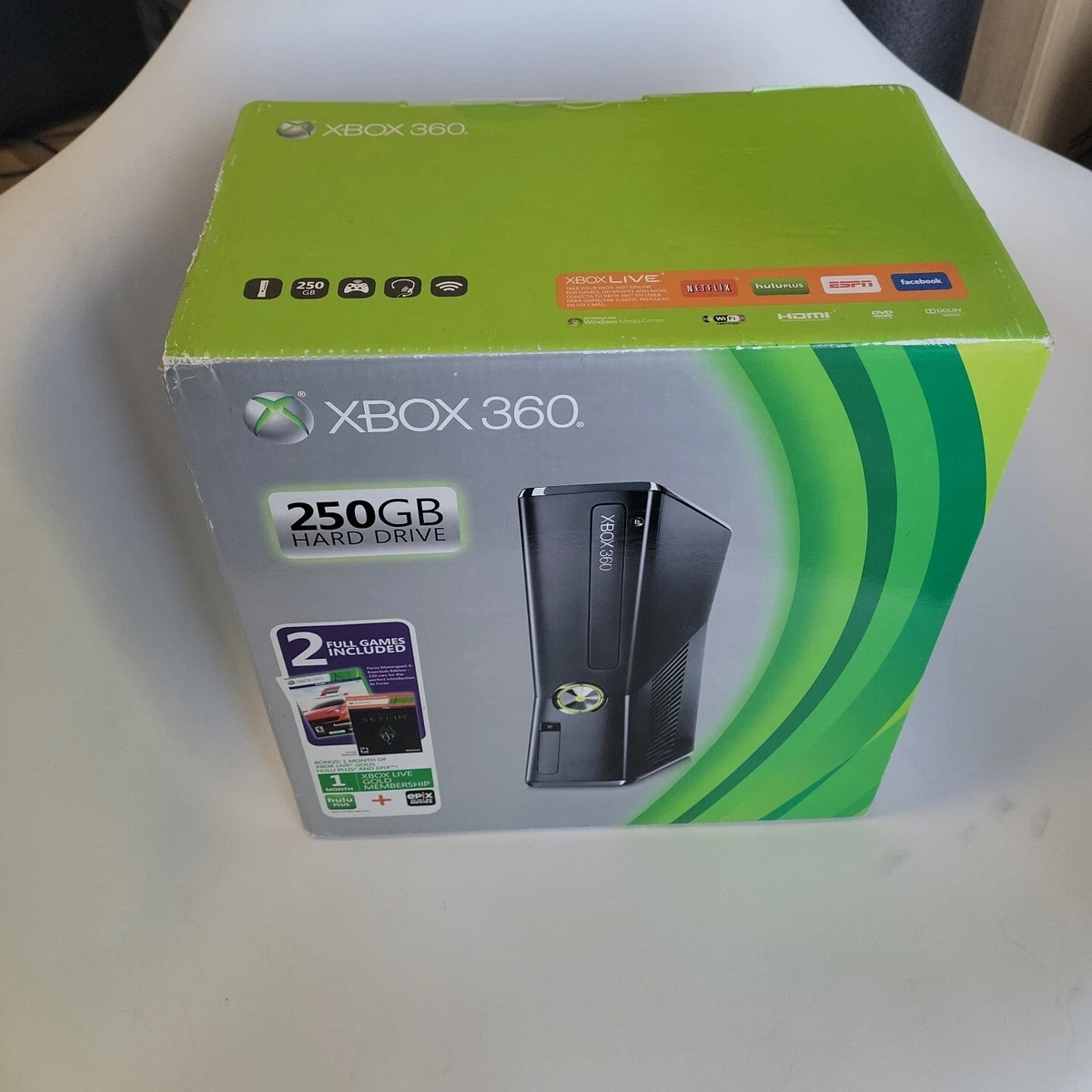  Xbox 360 250GB Holiday Value Bundle (OLD MODEL