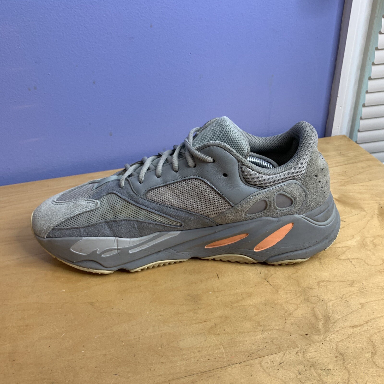 yeezy boost 700 inertia size 6